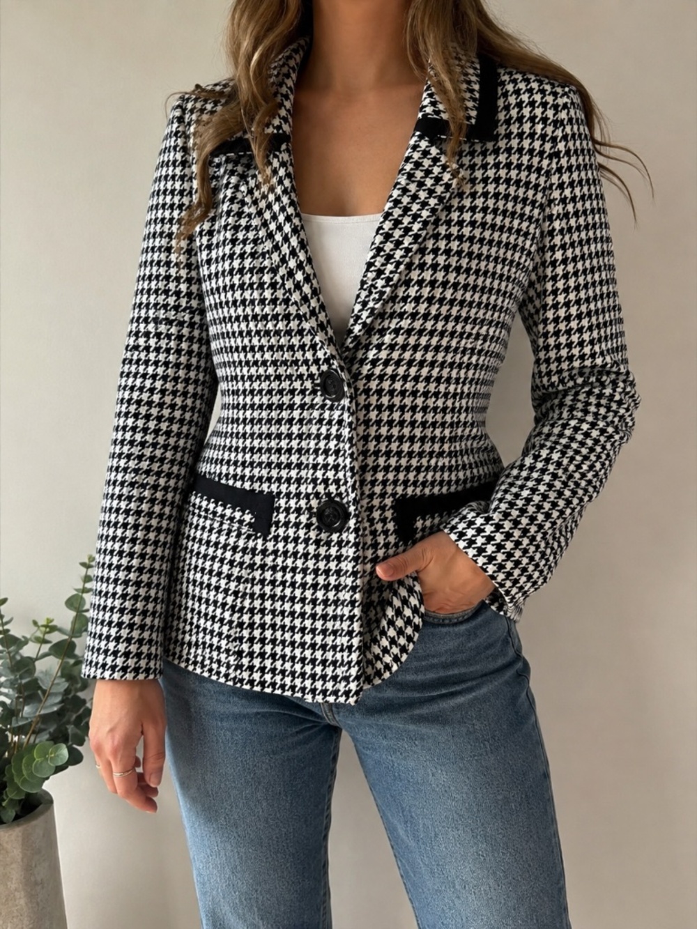 Kasper Black & White Houndstooth Cropped Blazer